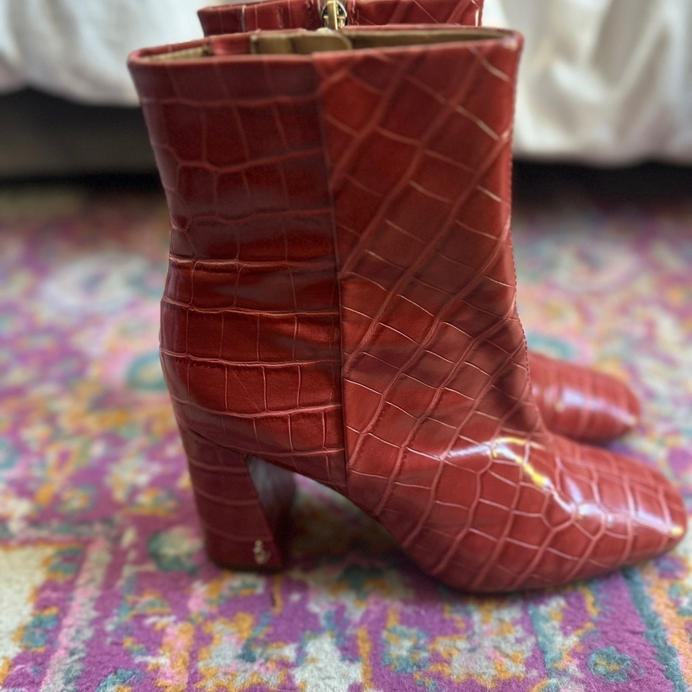 Sam Edelman Red Orange Croc-Embossed Block Heel Ankle Boots - Picture 3 of 8
